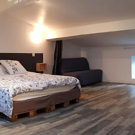 Avec Piscine Proche De Carcassonne Holiday home Couffoulens